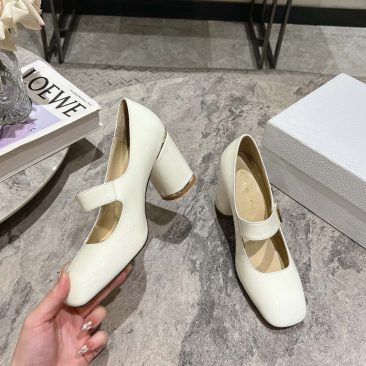 Giày cao gót Dior Mary Jane màu trắng mũi vuông da bóng cao 3.5cm và 8.5cm