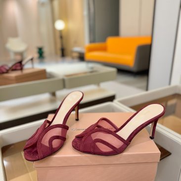 Giày cao gót Gianvito rossi màu đỏ nhung chất liệu lưới thoáng mát sang trọng đế cao 8,5cm