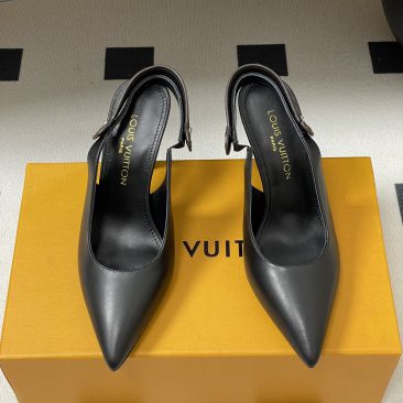 Giày cao gót LV 9 cm màu đen chất da bò rất đẹp, mũi nhọn nữ tính