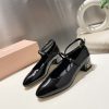 Giày nữ Miu miu siêu cấp màu đen mũi nhọn da bóng chuẩn form đế cao 4,5cm