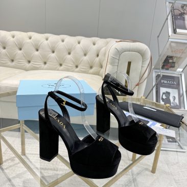 Giày cao gót PRADA hở mũi màu đen đế vuông cao chắc chắn chất da lộn sang trọng