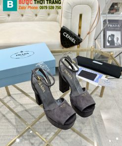 Giày cao gót PRADA hở mũi màu ghi trầm đế vuông cao chắc chắn chất da lộn sang trọng