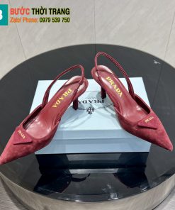 Giày cao gót Prada màu đỏ nhung chất da lộn bền bỉ logo Prada hình tam giác nổi bật gót cao 7,5cm