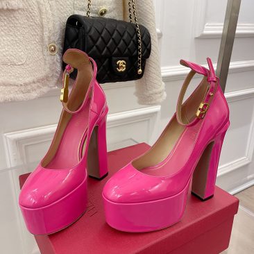 Giày cao gót Valentino siêu cấp màu hồng cao 15,5cm mũi bo tròn, from chuẩn đẹp