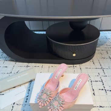 Giày cao gót nữ Manolo Blahnik siêu cấp màu hồng nhạt đính ngọc lấp lánh đế cao 5cm