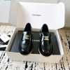 Giày lười CHANEL màu đen bóng cao cấp chất da bò mềm mại phong cách basic logo đính đá nổi bật