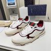 Giày thể thao Gucci cao cấp màu trắng đế đỏ chất liệu da bò đằm tay
