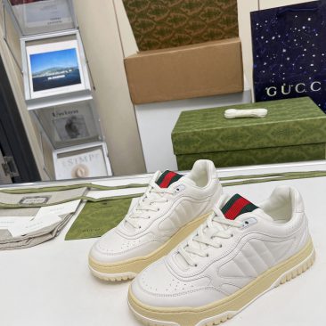 Giày thể thao Gucci cao cấp màu trắng ngà chất liệu da bò đằm tay
