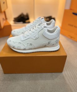 Giày thể thao LV Run Away màu trắng họa tiết monogram sắc nét