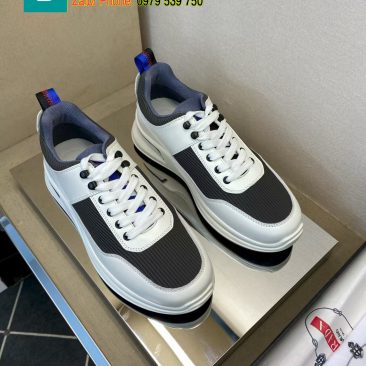 Giày thể thao PRADA cao cấp màu đen trắng chất lượng da nguyên bản phong cách năng động.