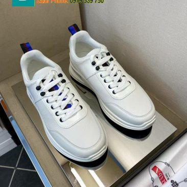 Giày thể thao PRADA cao cấp màu trắng ngà chất lượng da nguyên bản phong cách năng động.