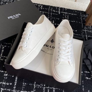 Giày thể thao Prada màu trắng chất liệu vải cotton thoáng mát đế cao su bền bỉ
