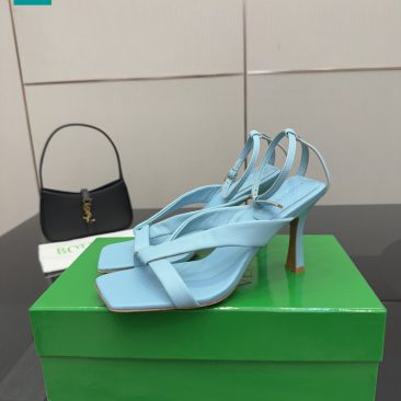 Sandal cao gót BotteBottega Venetaga Veneta màu xanh ngọc
