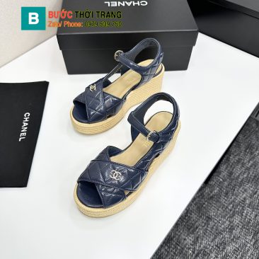 Sandal cao gót Chanel đế xuồng màu xanh navy da bê mềm mại logo nổi bật