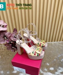 Sandal cao gót VALENTINO màu be quai hoa tinh tế đế vuông chắc chắn rất đẹp