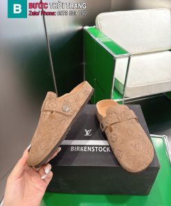 Sục LV màu be họa tiết monogram nổi bật chất da lộn thiết kế sang trọng ấm áp