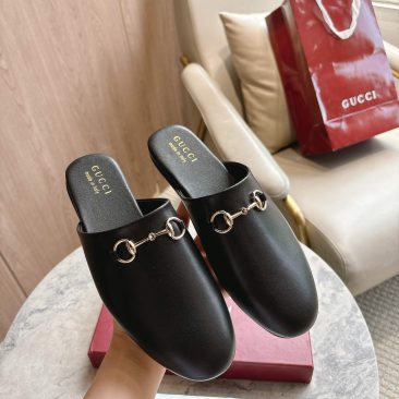 Sục Gucci đế bệt cao cấp màu đen da bò logo in sang trọng