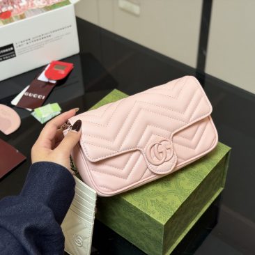 Túi xách Gucci Marmont màu hồng nhỏ đẹp size 21cm