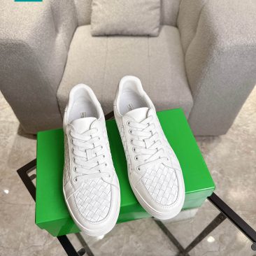 Giày thể thao Bottega Veneta cao cấp màu trắng họa tiết đan da thủ công đặc trưng và phong cách sang trọng