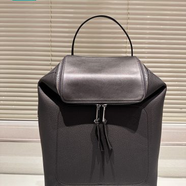 Ba lô LOEWE màu đen da bò size 38x34x15 cm thiết kế sang trọng năng động có ngăn rộng lớn