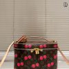 Cốp LV màu nâu cherry size 30x21 cm họa tiết monogram nổi bật có dây đeo chéo