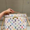 Cốp LV màu trắng size 30x21 cm họa tiết monogram nổi bật có dây đeo chéo