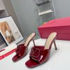 Dép cao gót VALENTINO màu đỏ đô đế nhỏ thanh lịch cao 9cm tôn dáng