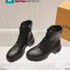 Giày boot LV cao cấp màu đen cổ cao vừa chế tác từ da bê hạt mịn phong cách cá tính