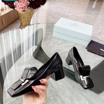 Giày cao gót PRADA siêu cấp màu đen thiết kế độc đáo sáng tạo đế cao 4cm