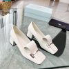 Giày cao gót PRADA siêu cấp màu trắng ngà thiết kế độc đáo sáng tạo đế cao 4cm