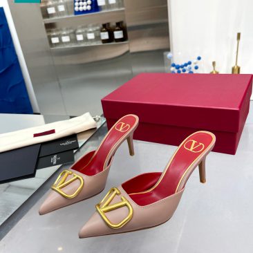 Giày cao gót VALENTINO màu be cao cấp đế đỏ da bò mềm mại đế cao 7,5cm