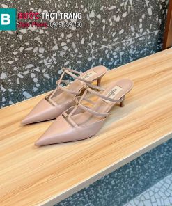 Giày cao gót VALENTINO màu be mũi nhọn quai vòng đặc sắc đế cao 6.5cm