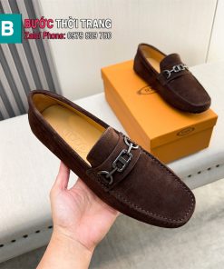 Giày nam TODS màu nâu socola da lộn cao cấp mang lại cảm giác mềm mại, thoáng khí và bền bỉ vượt trội