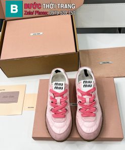 Giày thể thao MIU*MIU màu hồng đế nâu logo nổi bật mềm êm