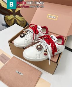 Giày thể thao MIU MIU màu trắng viền đỏ phong cách dễ thương
