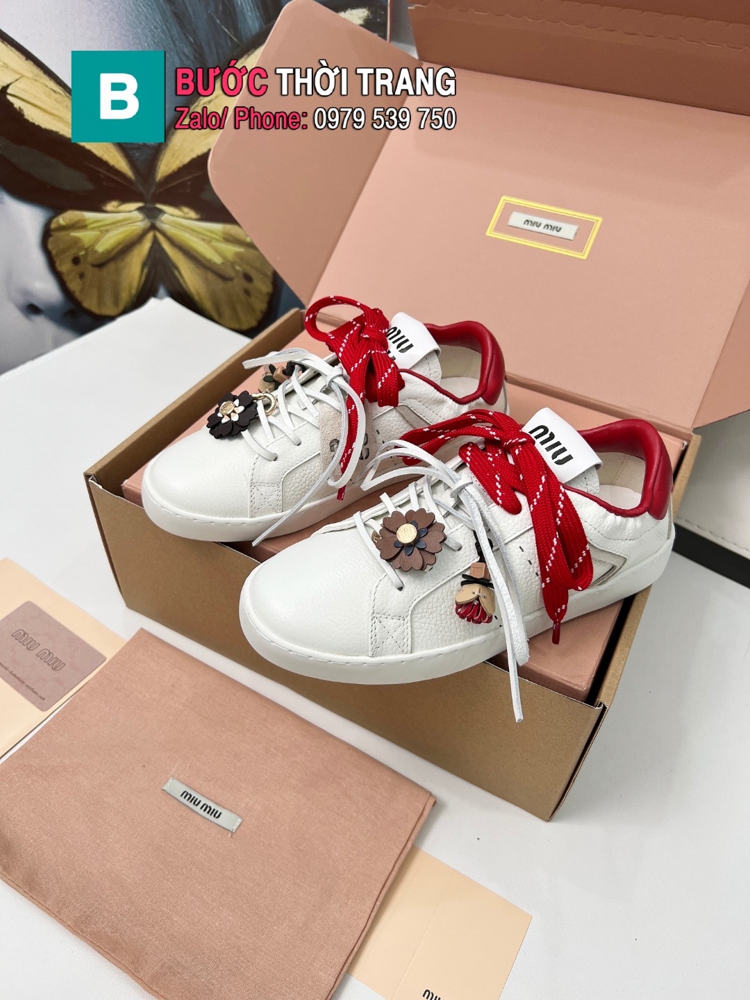 Giày thể thao MIU MIU màu trắng viền đỏ phong cách dễ thương