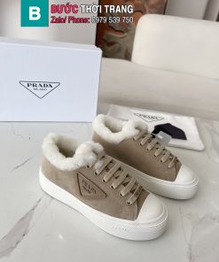 Giày thể thao Prada màu nâu lót lông cừu màu trắng mềm êm ấm áp