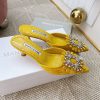 Giày cao gót MANOLO BLAHNlK mũi nhọn màu vàng cao cấp đính ngọc lấp lánh đế cao 5cm
