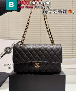 Túi xách đeo chéo cao cấp màu đen da hạt tag vàng nổi bật size 26 cm