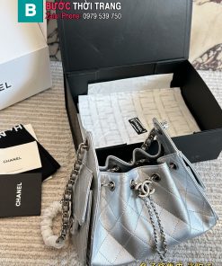  Túi xách CN 25s hobo màu bạc size 22x15 cm