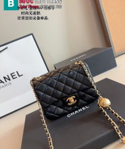 Túi xách đeo chéo CN CF mini màu đen da mềm size 17 cm