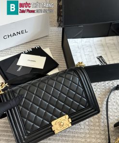 Túi xách đeo chéo CN màu đen ô trám size 25 cm tag vàng sang trọng