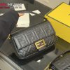 Túi xách nữ FENDI màu đen da bò cao cấp mềm mịn size 25 cm