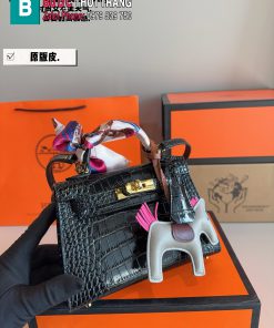 Túi xách nữ HM Kelly màu đen dập vân da cá sấu size 19 cm