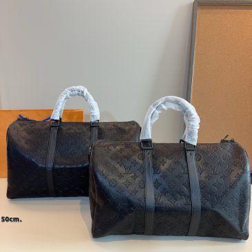 Túi xách LV keepall màu đen size 45cm và 50 cm da mềm chuẩn form logo in chìm sang trọng