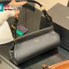 Túi xách kẹp nách Prada hobo size 32x15 cm màu đen da bò