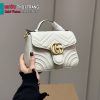 Túi xách đeo chéo GG Marmont màu trắng ngà size 20cm và 25cm tag vàng