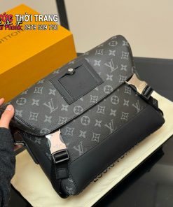 Túi xách đeo chéo LV ghi đen nam tính size 28x25 cm