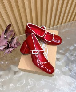 Giày cao gót Christian Louboutin màu đỏ đô viền trắng thanh lịch đế cao 7,5 cm