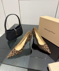 Giày cao gót Gianvito Rossi màu nâu họa tiết đốm da lộn cao cấp đế cao 8,5 cm